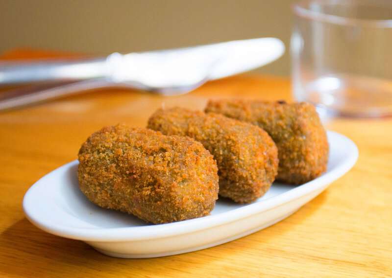 How to Make Croquetas – Authentic Croquetas (Recipe Guide)