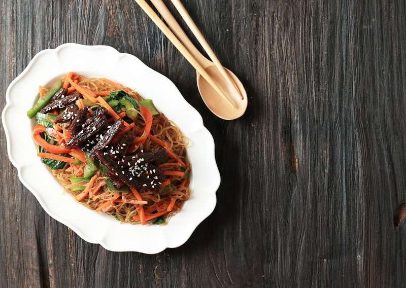 How to Make Japchae – Authentic Japchae (Recipe Guide)