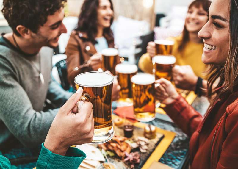 8 Tourist Traps to Avoid in London (Travel Guide)