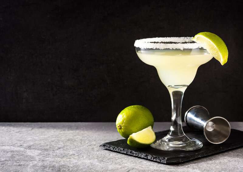 How To Make Margarita Cocktails (Recipe Guide)