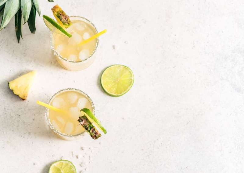 How To Make Margarita Cocktails (Recipe Guide)
