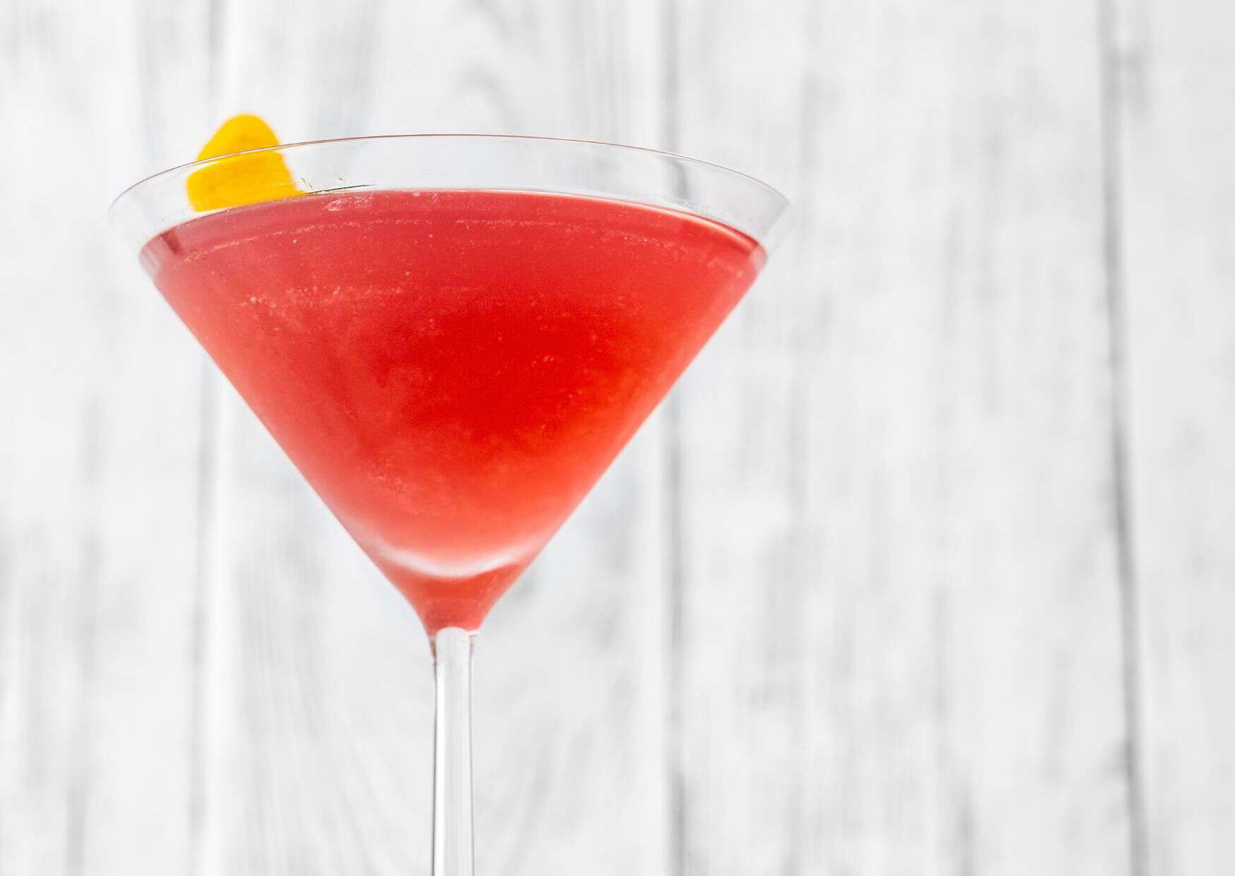 How To Make Cosmopolitan Cocktail (Recipe Guide)