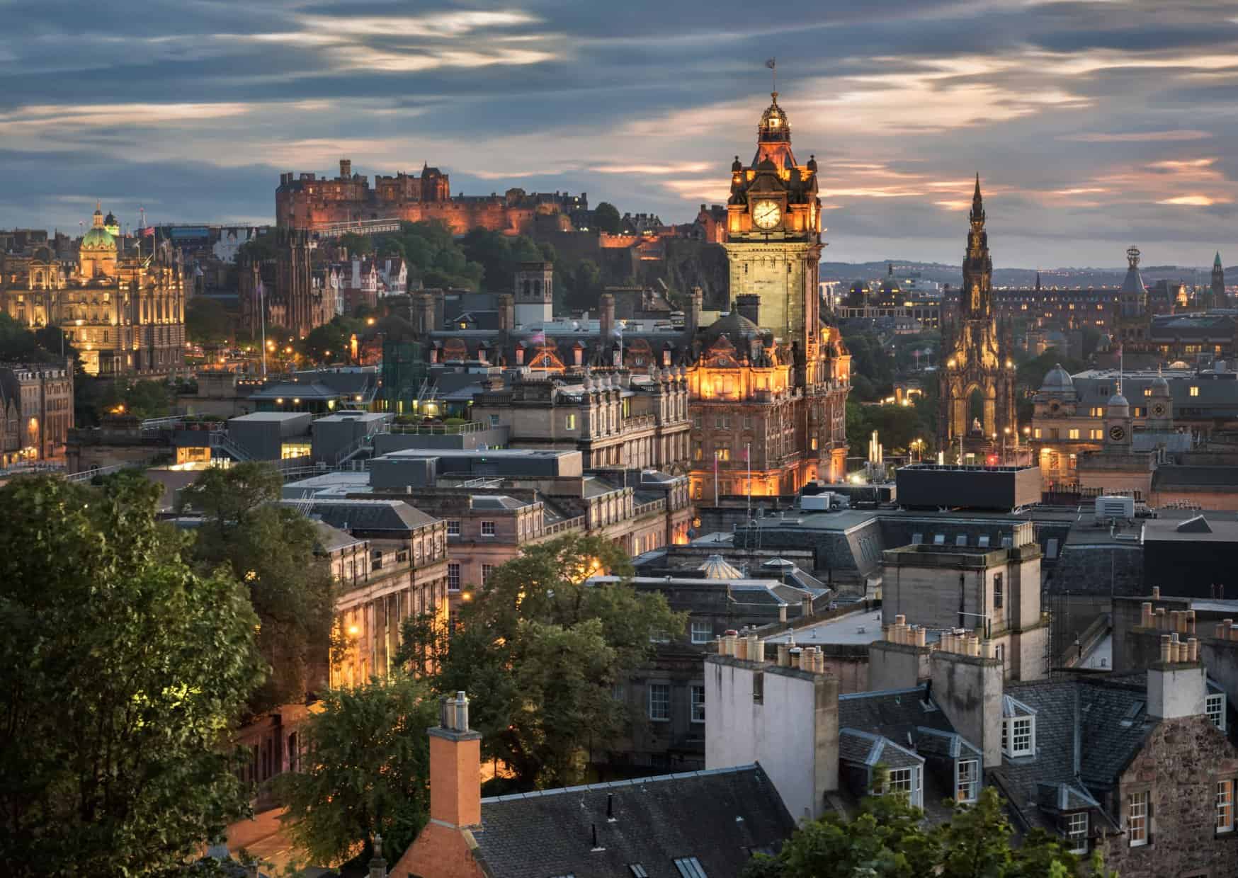 Countries Americans Are Moving to United Kingdom
