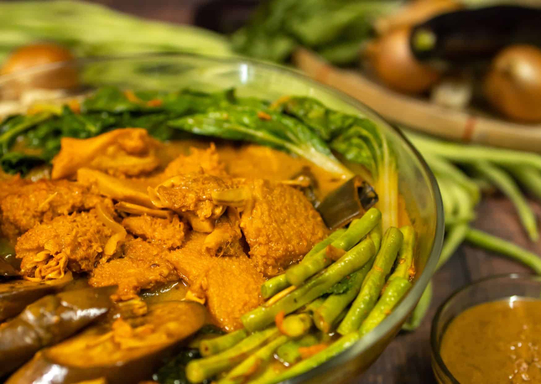 How To Make Kare-Kare (Recipe Guide) Tips And Calories