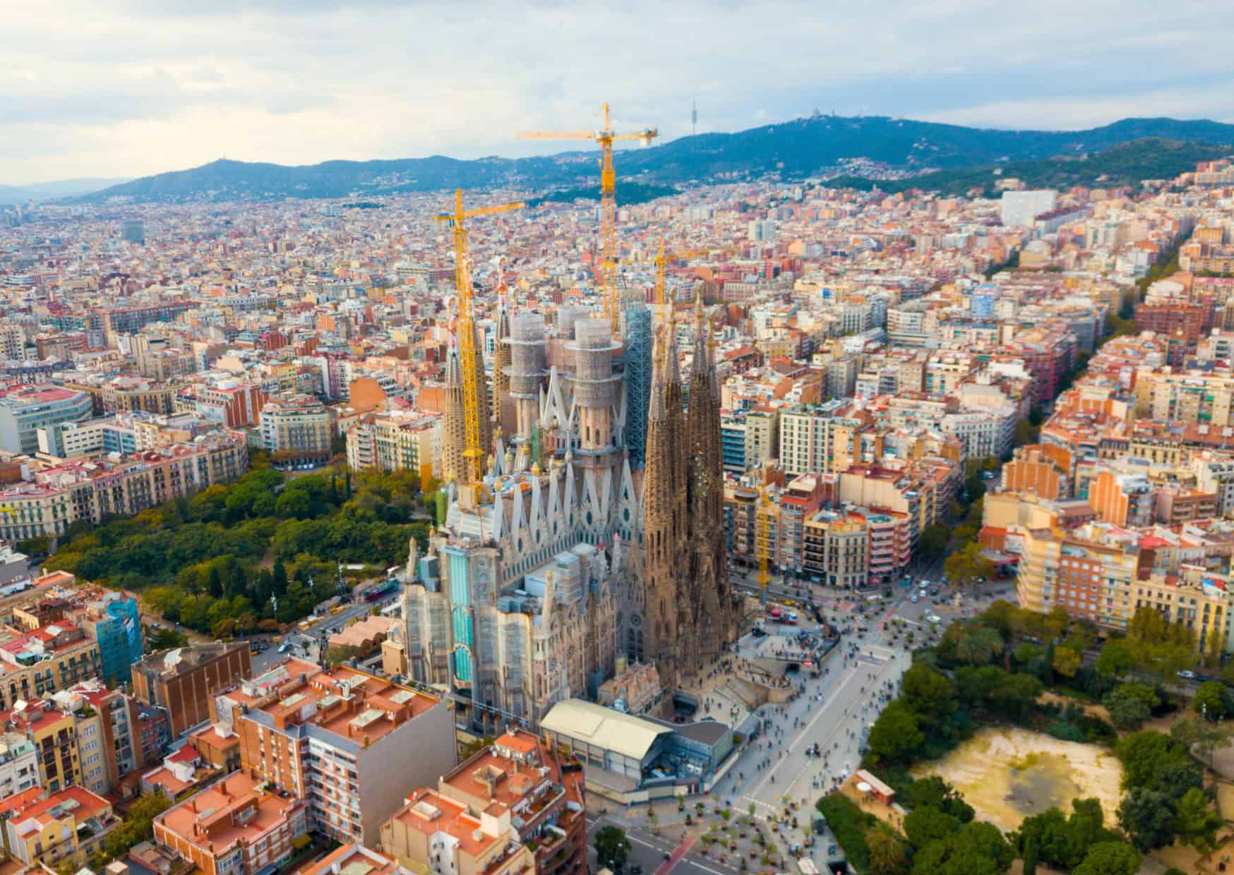 Is Barcelona safe For Travel? Tips To Travel Safe In Barcelona, Best Places To Visit In Spain, Is Barcelona expensive, 10 Best Digital Nomads Destinations In the World