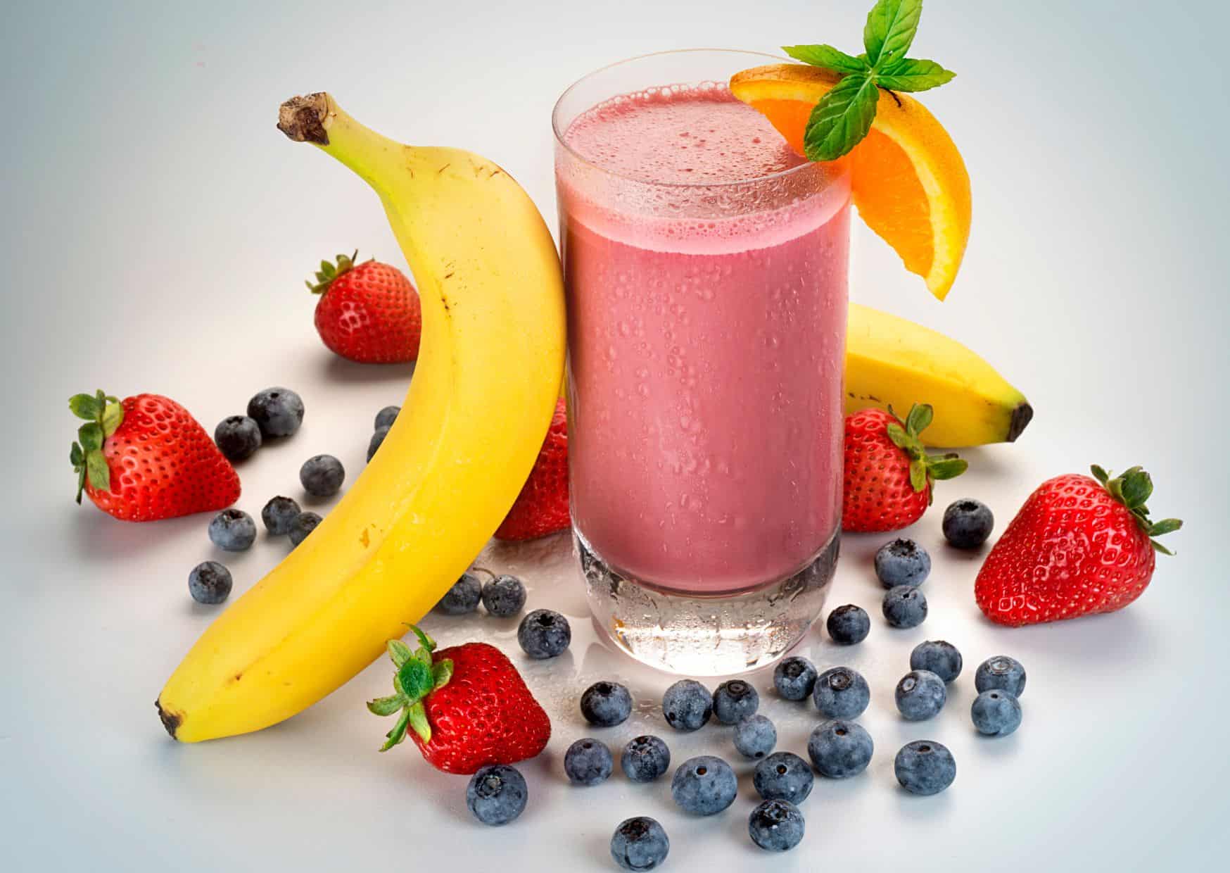 How To Make Strawberry Banana Smoothie (Recipe Guide) Tips And Calories