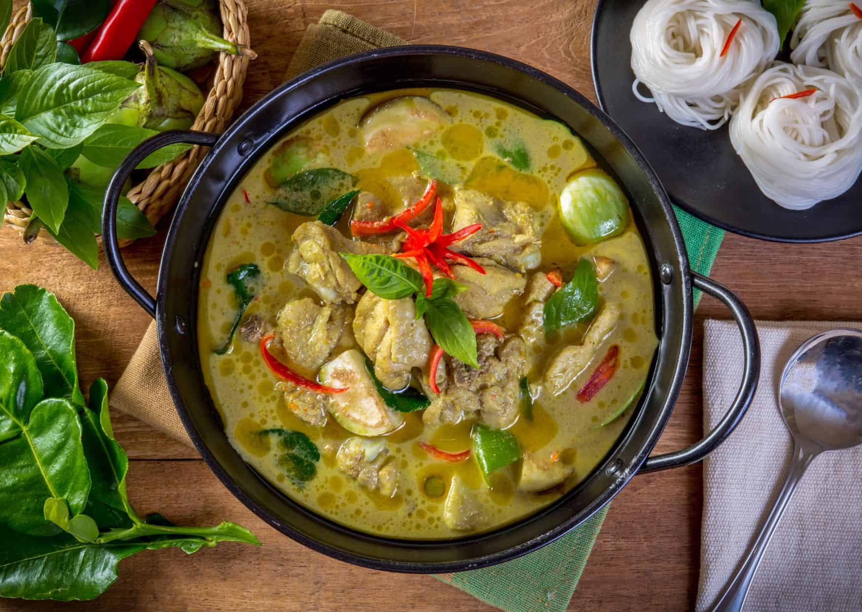 How To Make Thai Green Curry (Recipe Guide) Tips And Calories