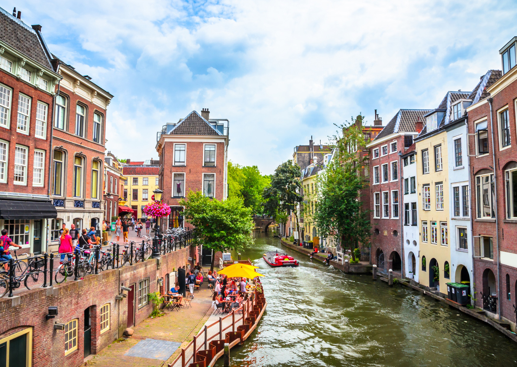 Happiest Countries to Visit in the World, 7 Most Overrated Places to Visit in Europe, 20 Top Countries in the World to Meet and Date New People: Ultimate Guide