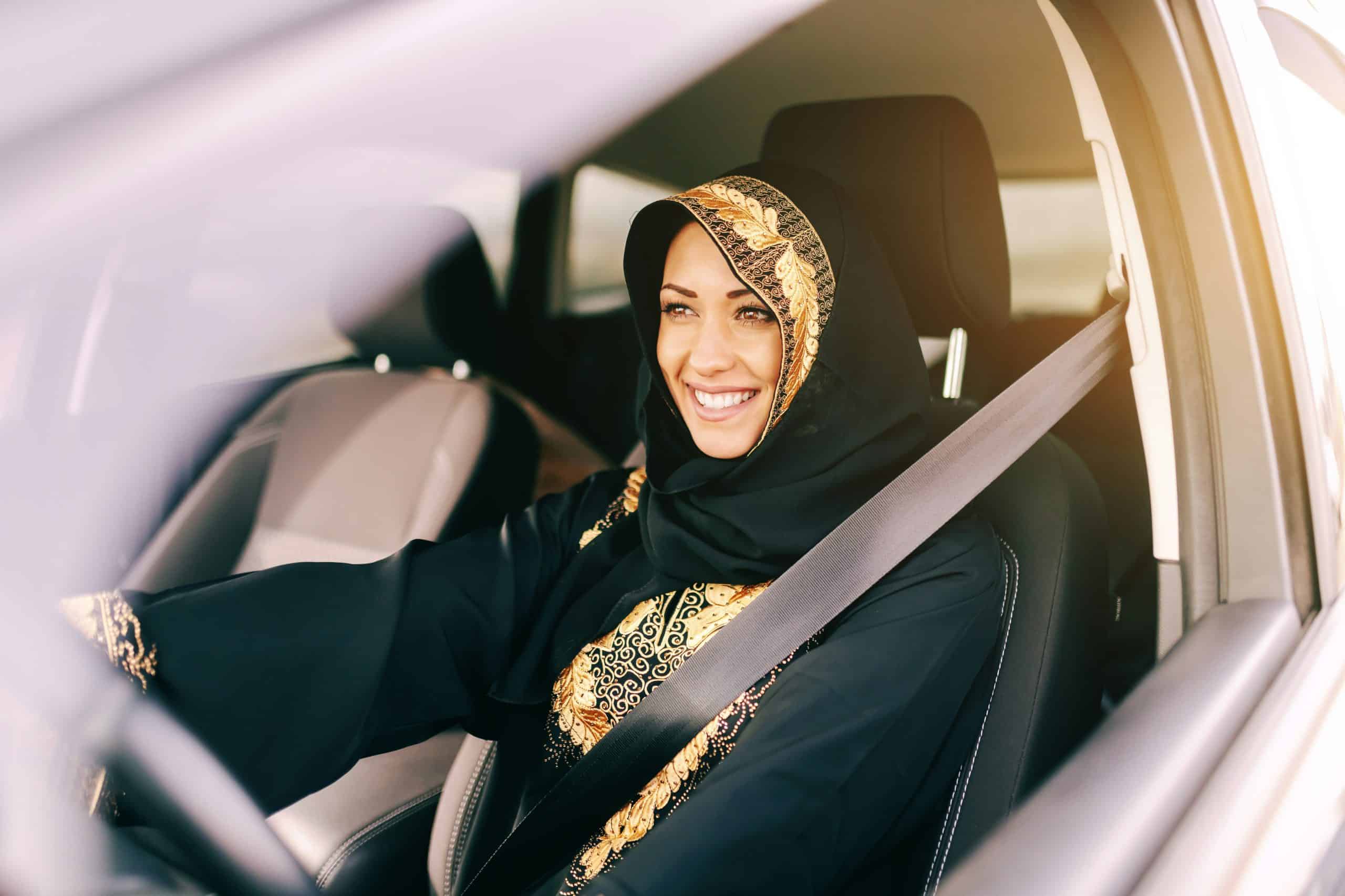 local etiquette in Dubai scaled