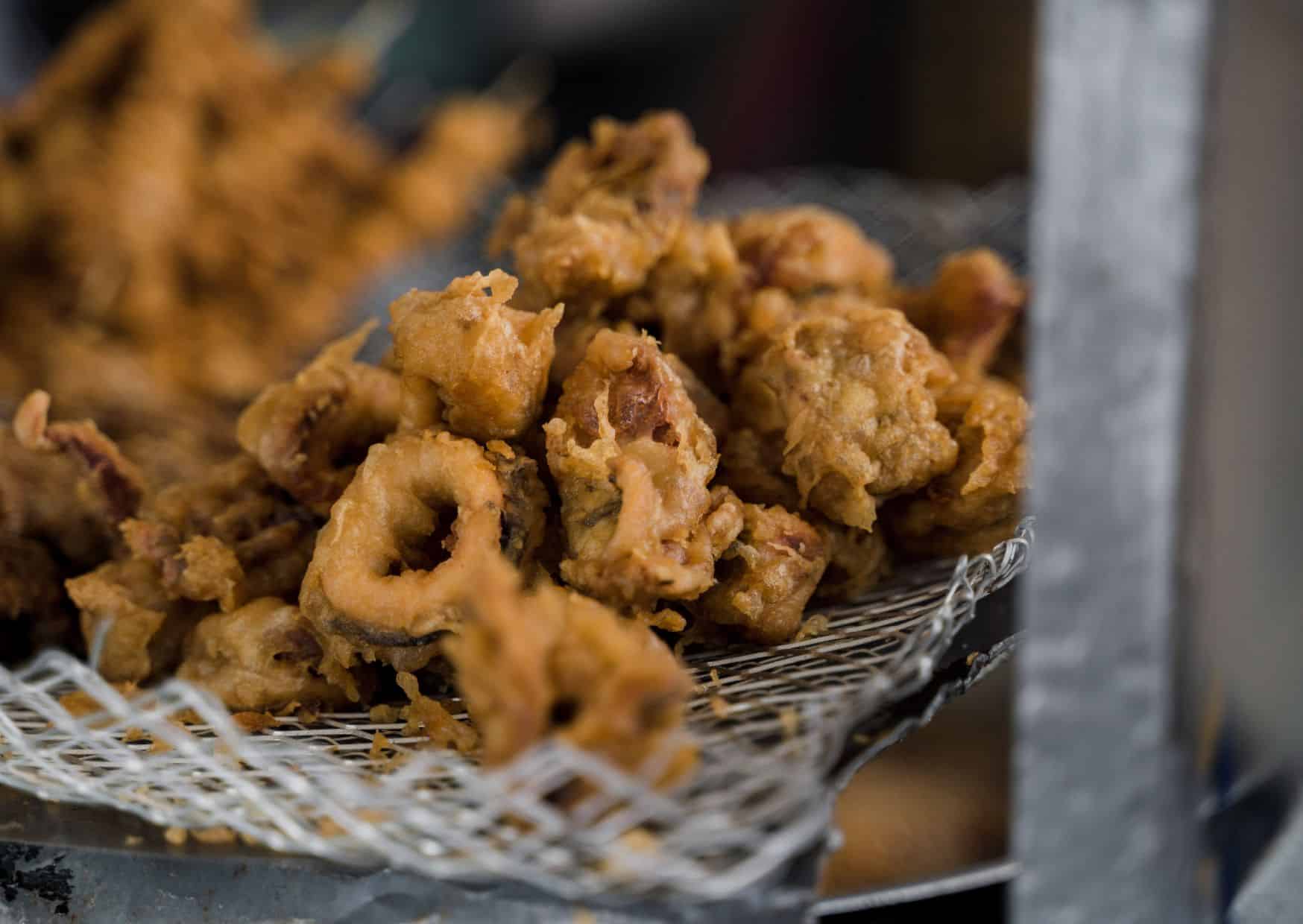 How To Make Calamares A la Romana Fried Calamari (Recipe Guide)