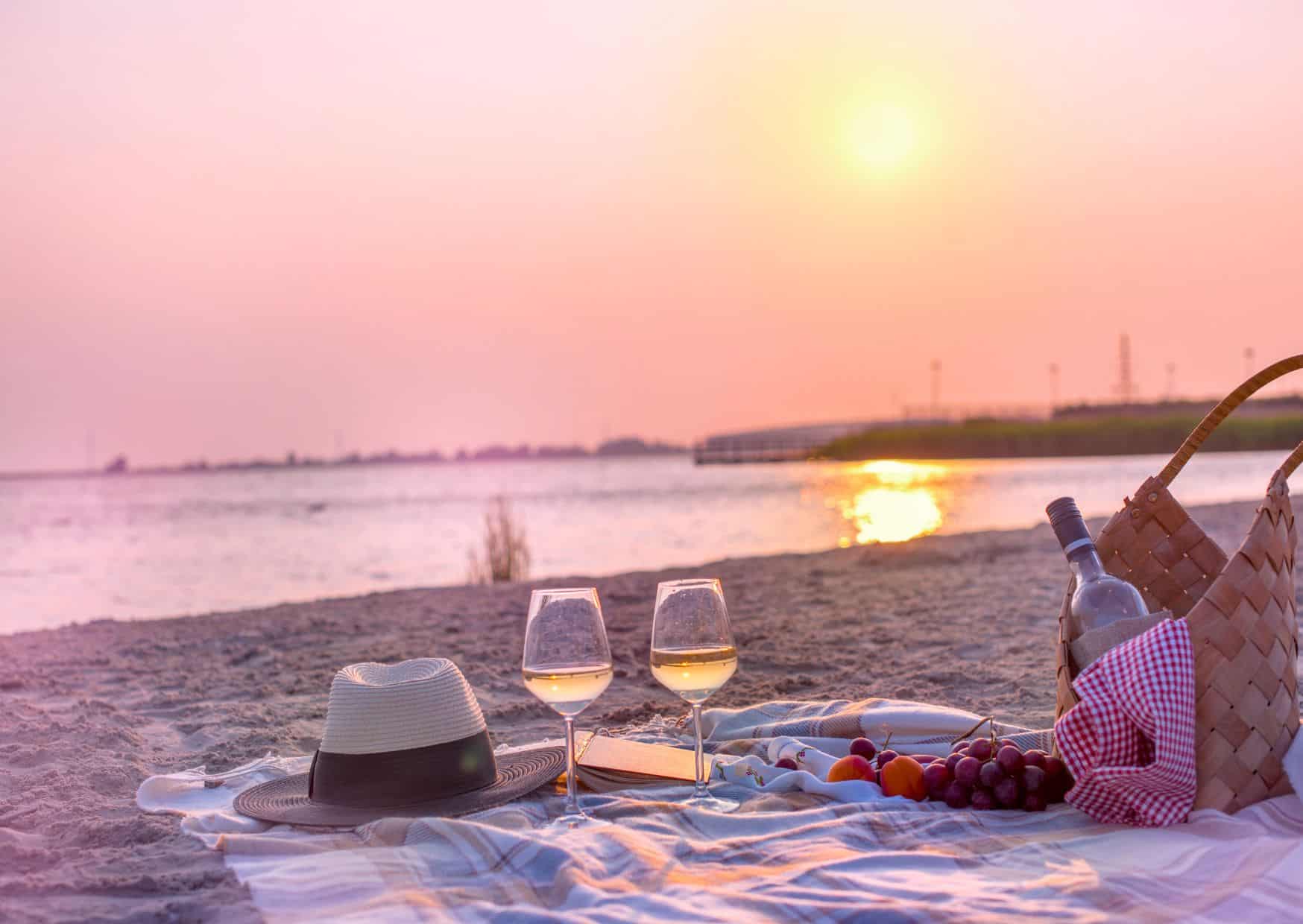 Travel & Romance: 15 Creative Things To Make With Your Partner 5 15 Best Romantic Things That You Can Make With Your Partner