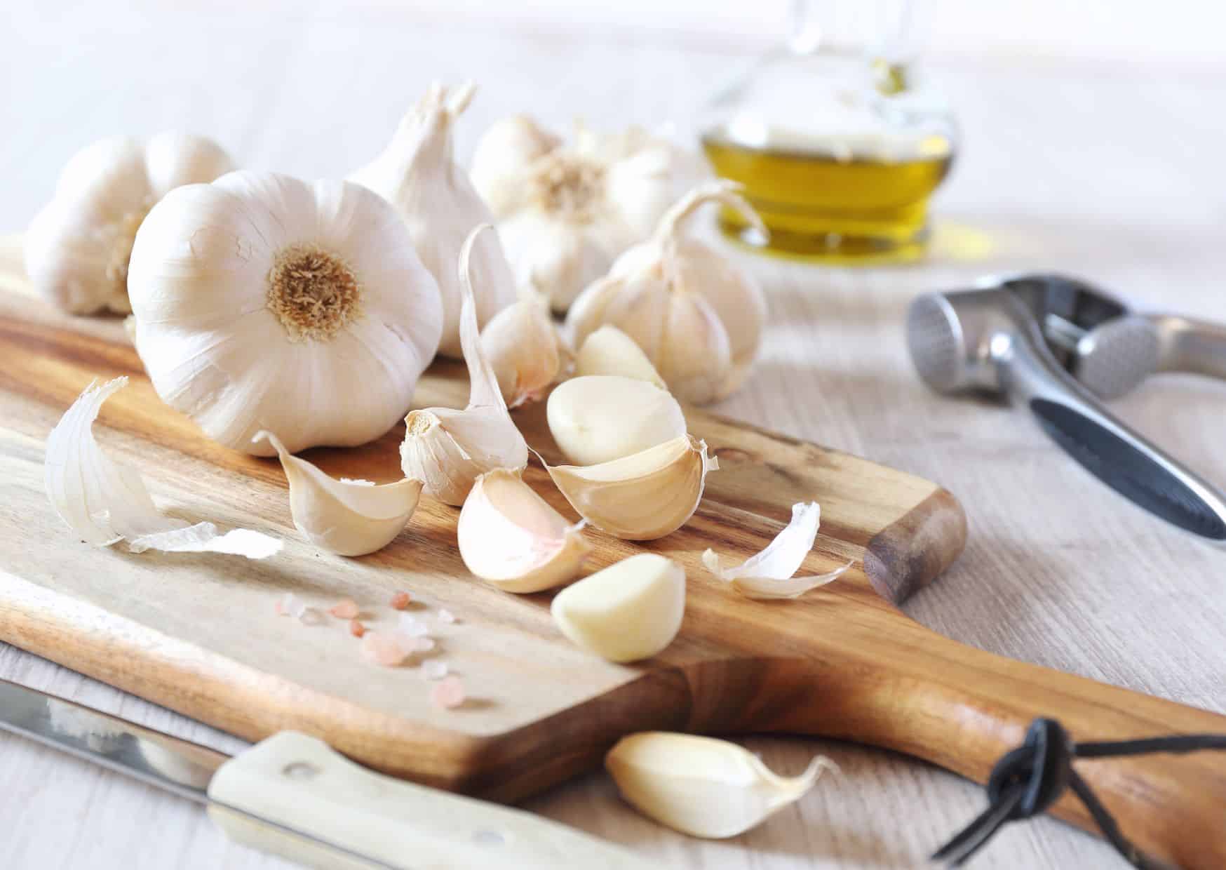 How to Make Octopus with Olive Oil and Garlic (Recipe Guide)