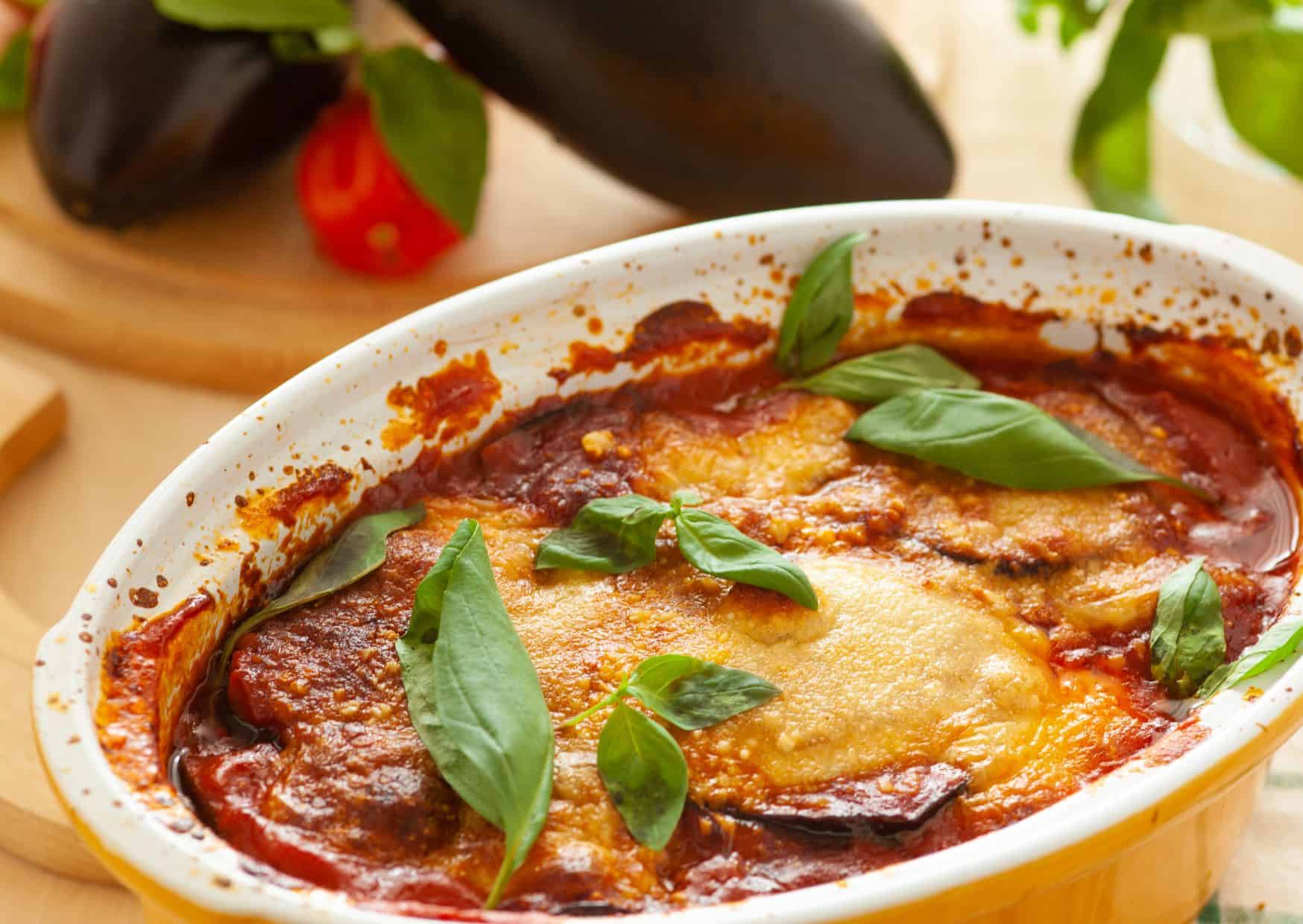 How To Make Homemade Eggplant Parmigiana (Recipe Guide)