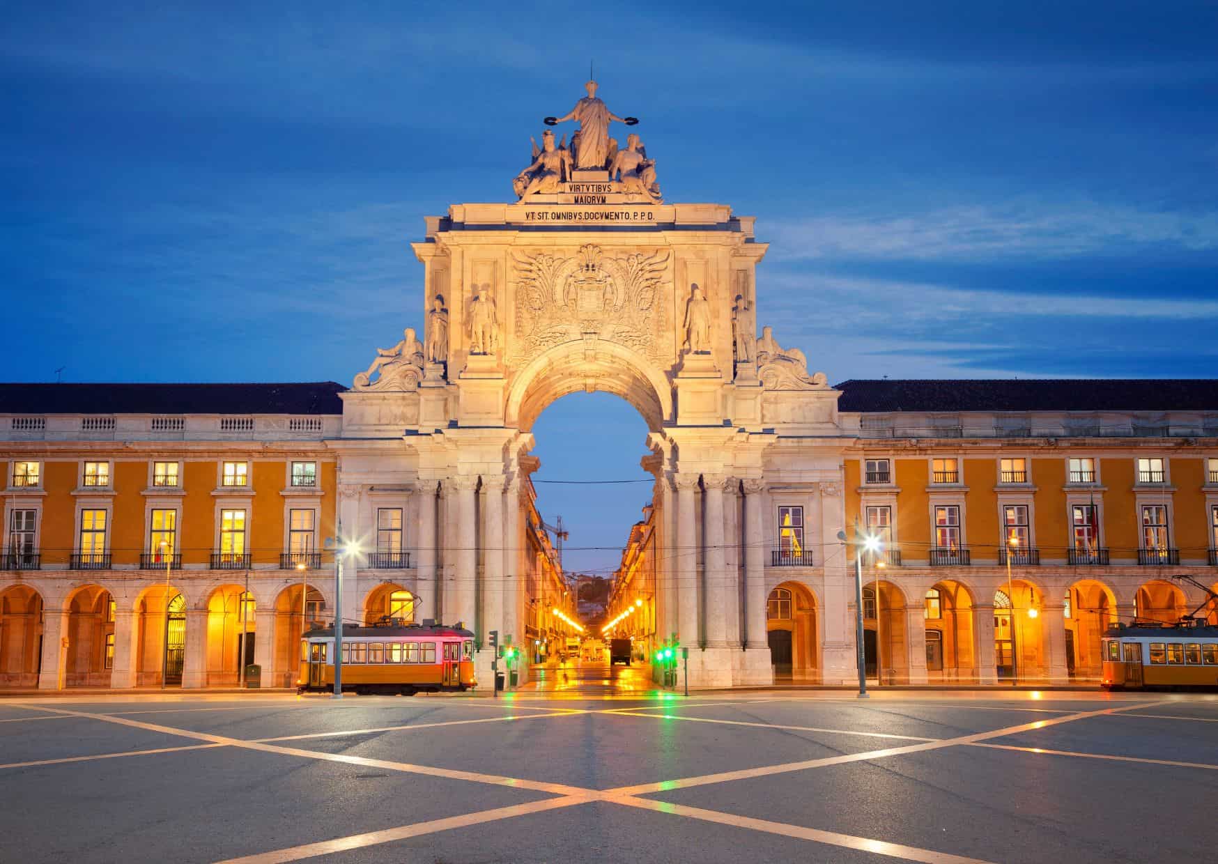 15 Things Not To Do In Lisbon (With Recommendations for Better Alternatives), Is Lisbon Worth Visiting? 7 Reasons Why You Should Visit And Reasons Why Not To Visit