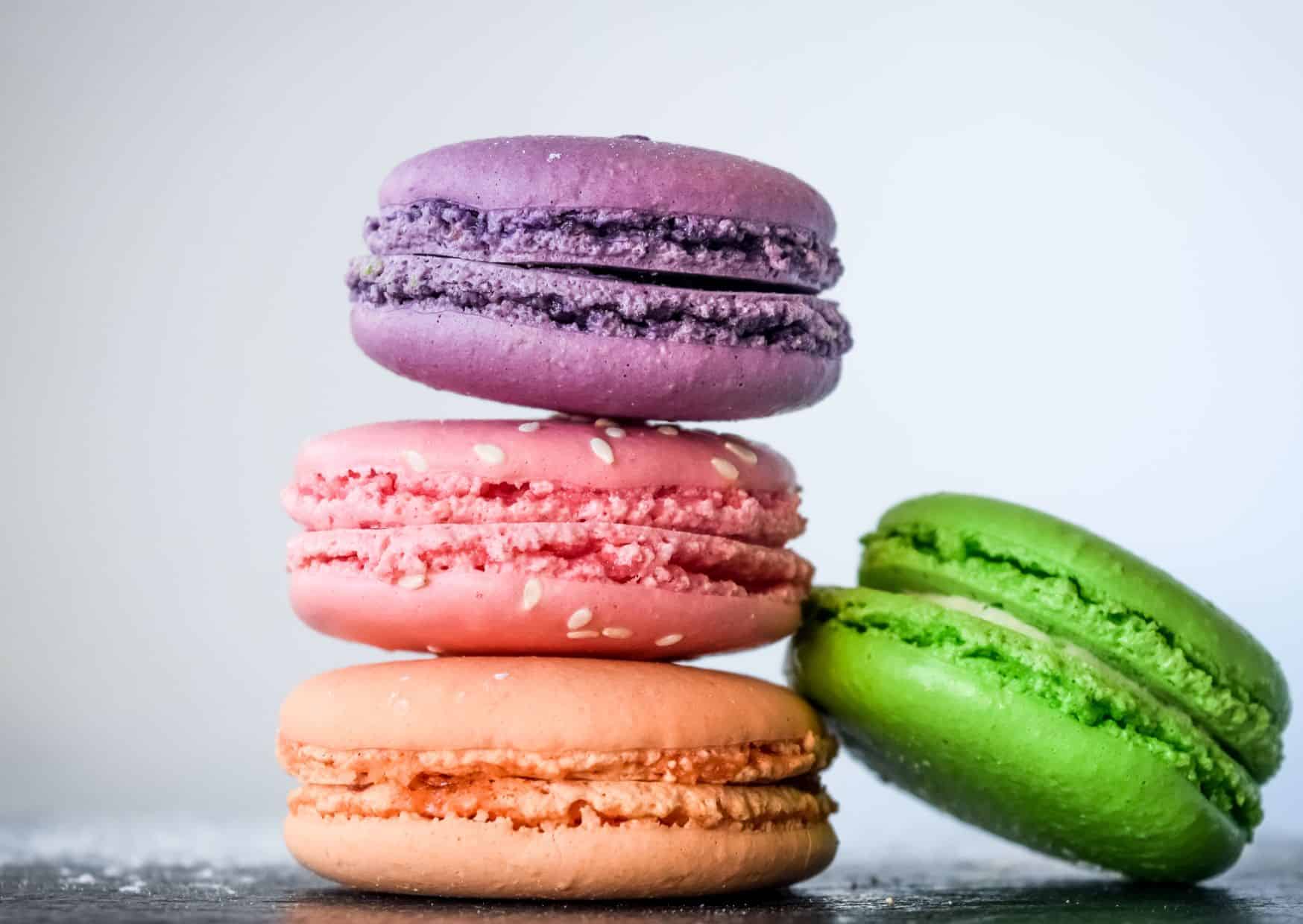 How To Make French Macaroons (Recipe Guide)