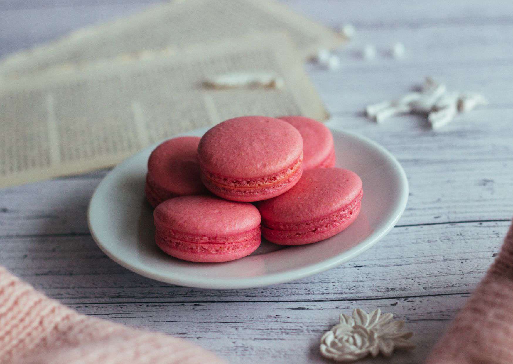 How To Make French Macaroons (Recipe Guide)