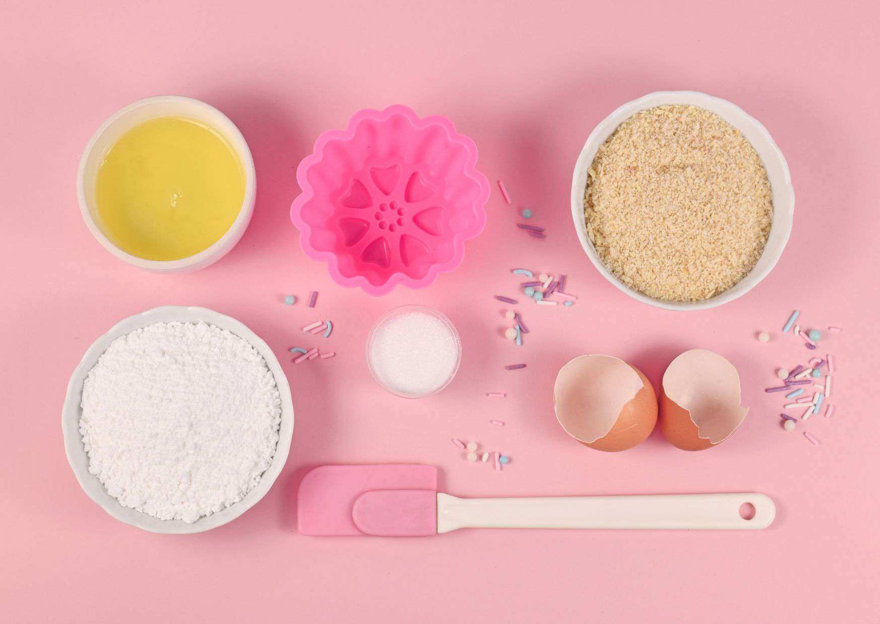 How To Make French Macaroons (Recipe Guide)