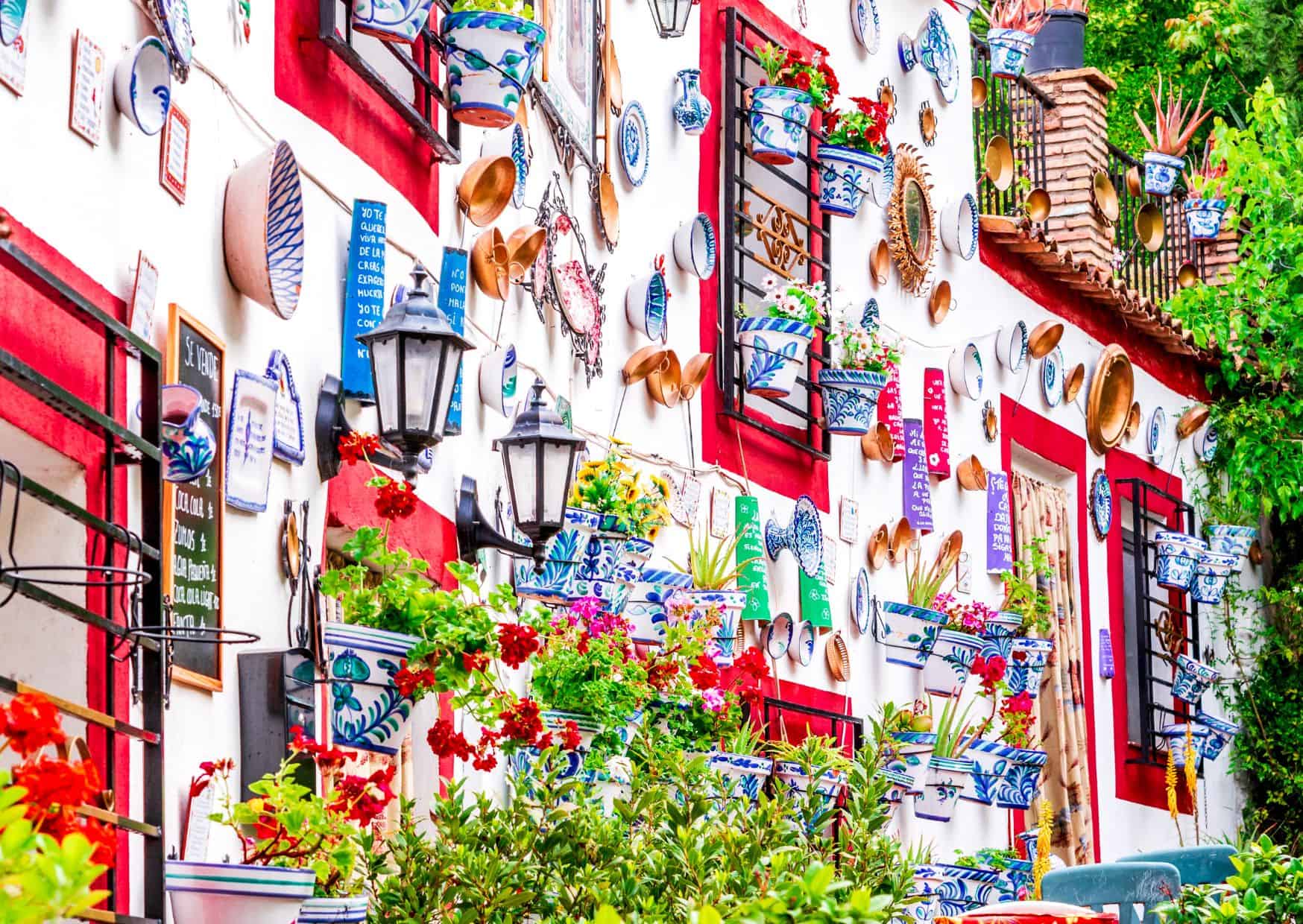 Most Popular Places To Visit In Spain: Best Things to Know Before Visiting Granada Spain