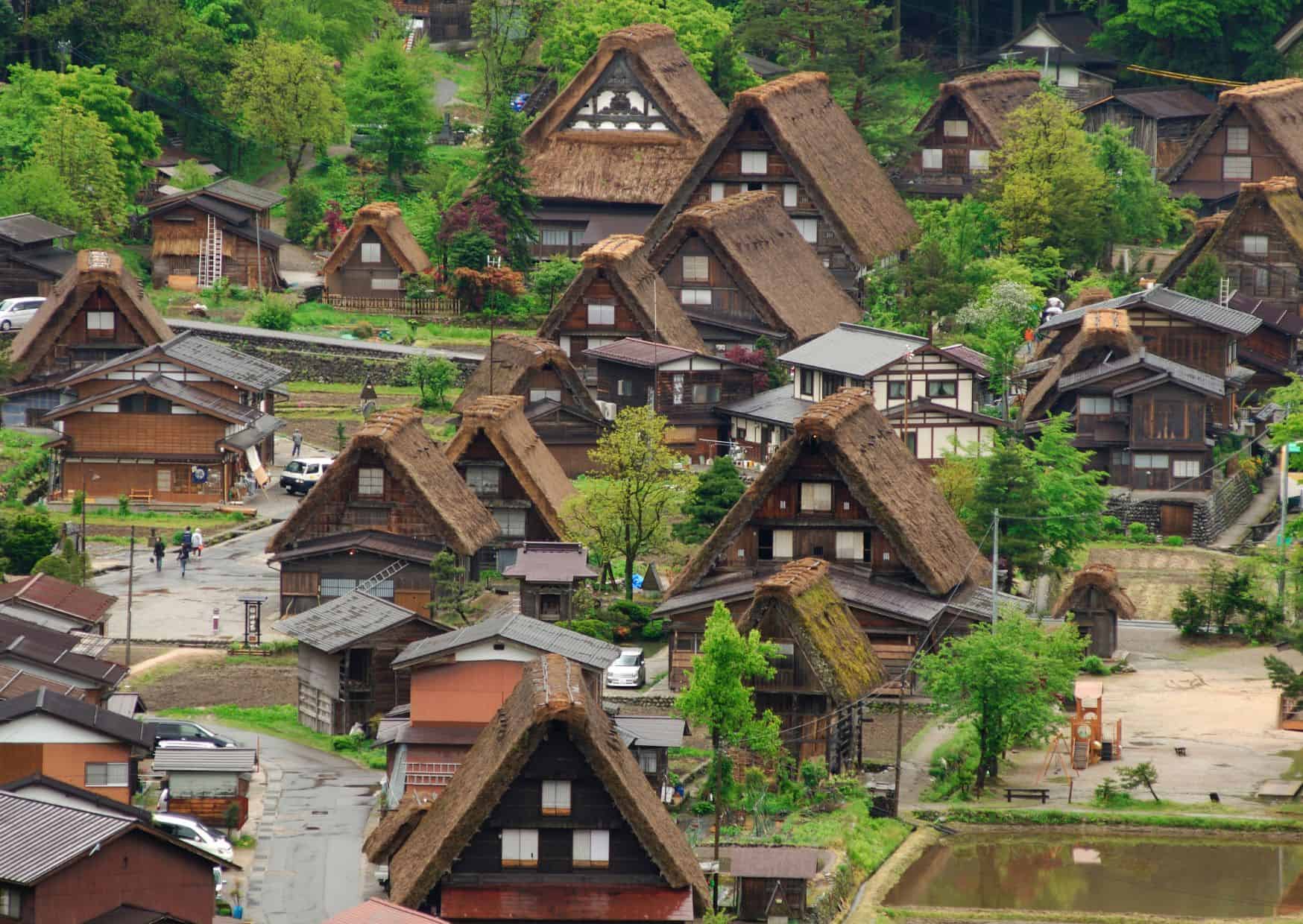 7 Best Countries for Finding Love as a Solo Traveler