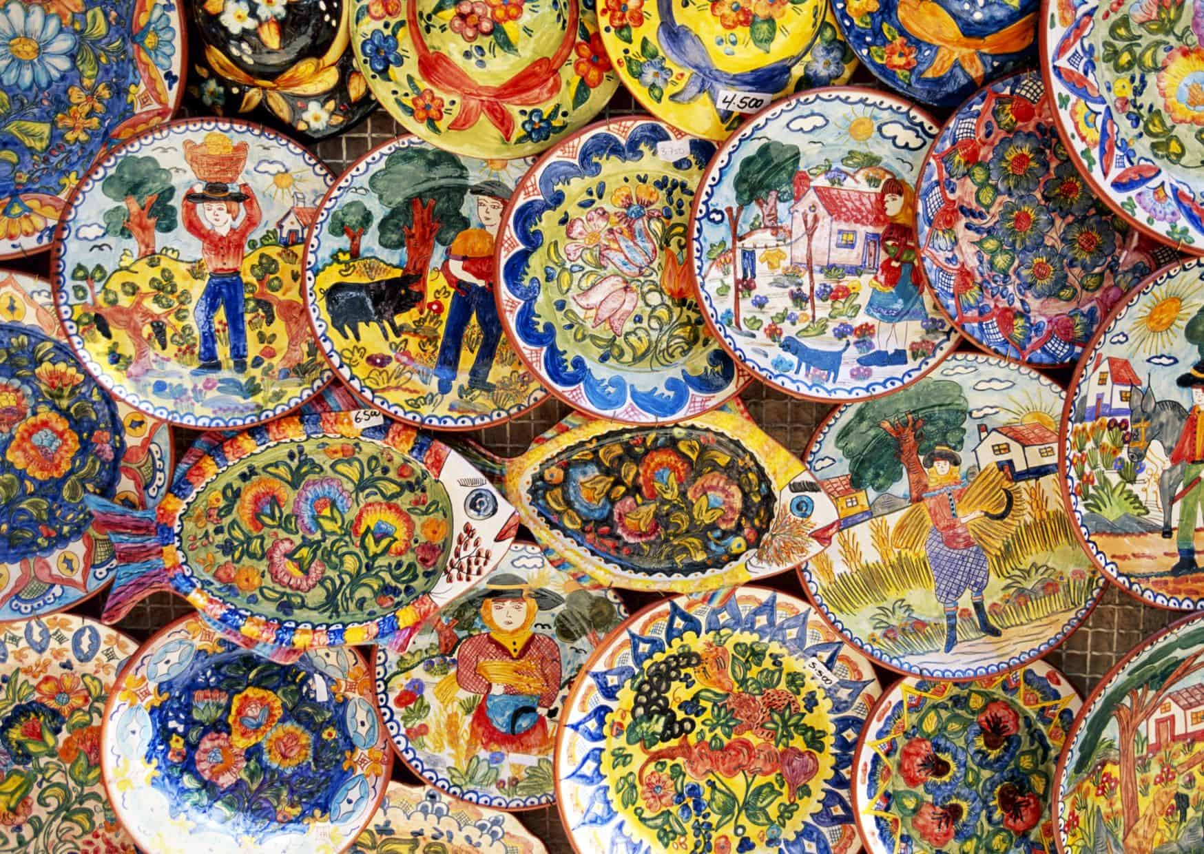 10 Mistakes To Avoid Overpaying On Your Travels And How To Avoid Them, 10 Souvenirs To Avoid Buying In Europe And What Souvenirs To Buy Instead