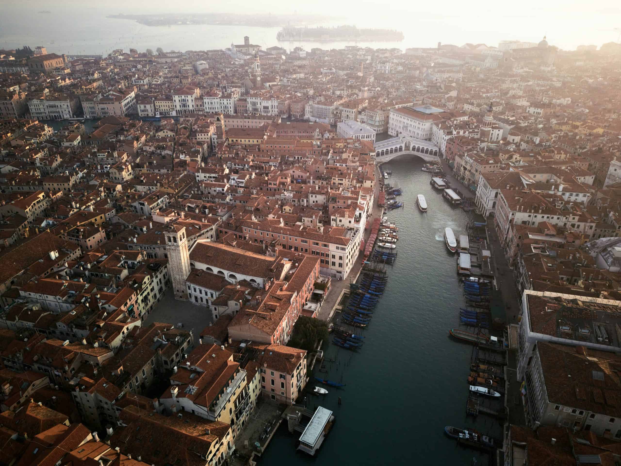 living in venice on a 2000 budget 2 scaled