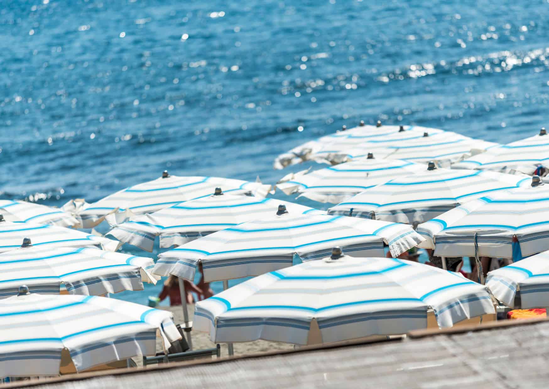 9 Italian Beach Habits That Leave Americans Speechless 6