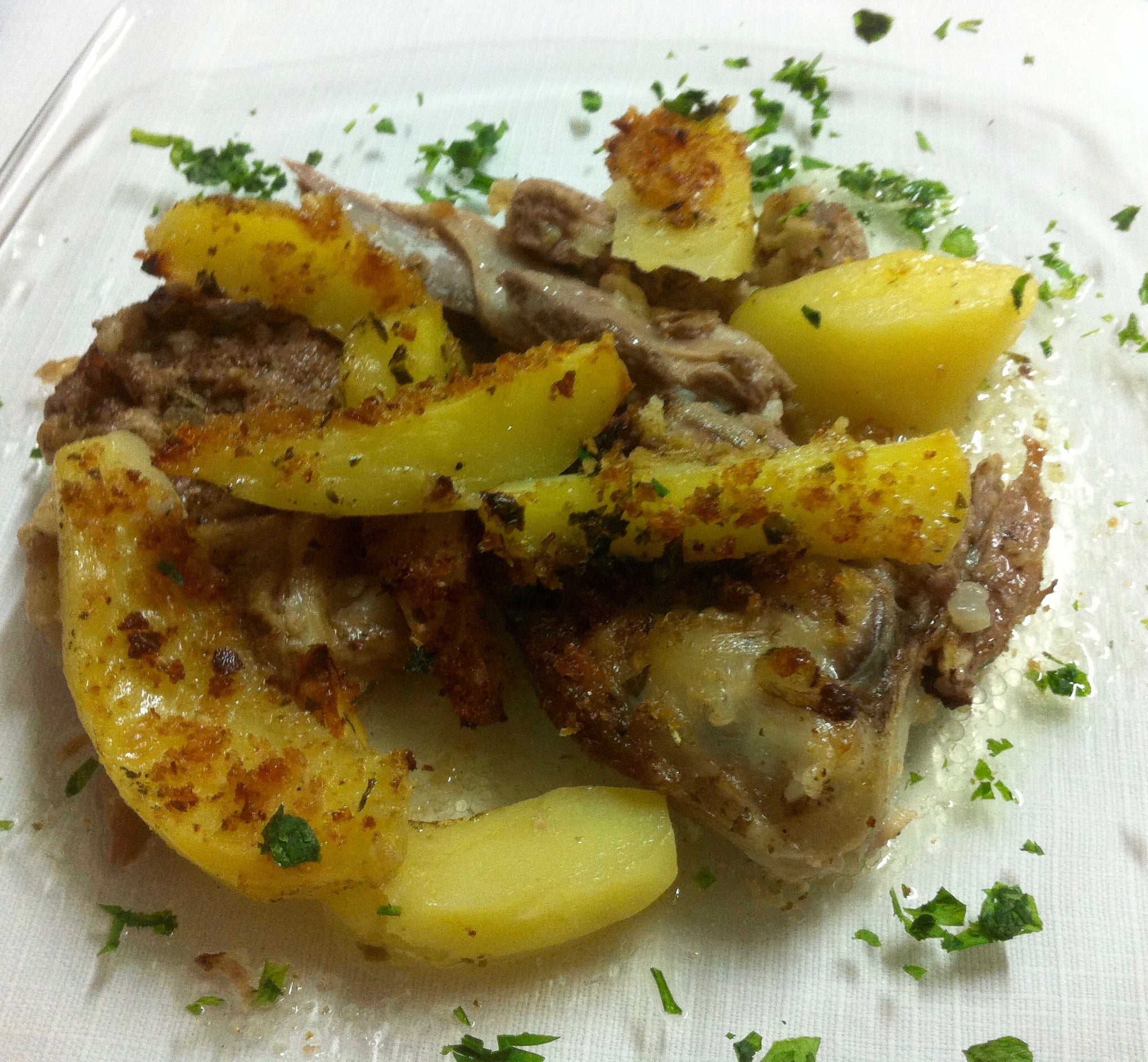 Agnello al forno con patate alla leccese