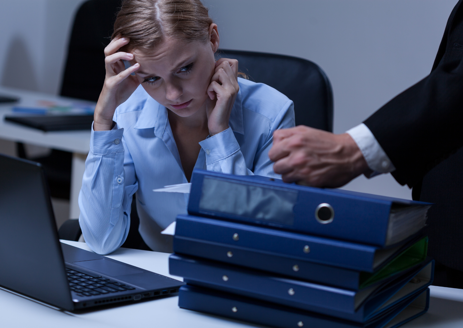Why Mediterranean People Never Answer Work Calls After This Specific Time 5