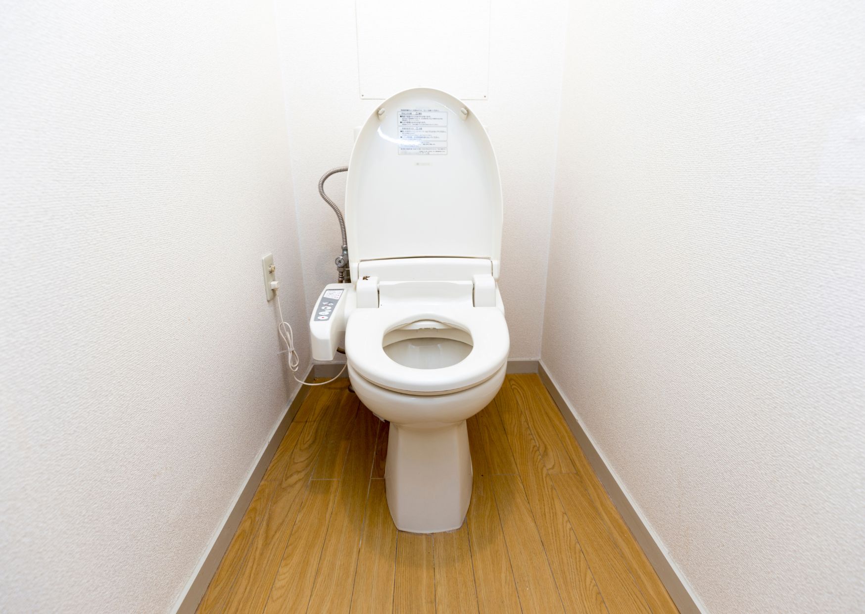 Bathroom Guest Rules Europeans Follow 6