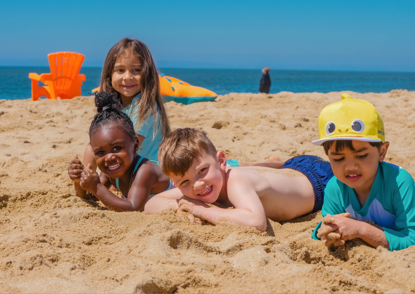What Spanish Beach Culture Teaches You About Body Confidence