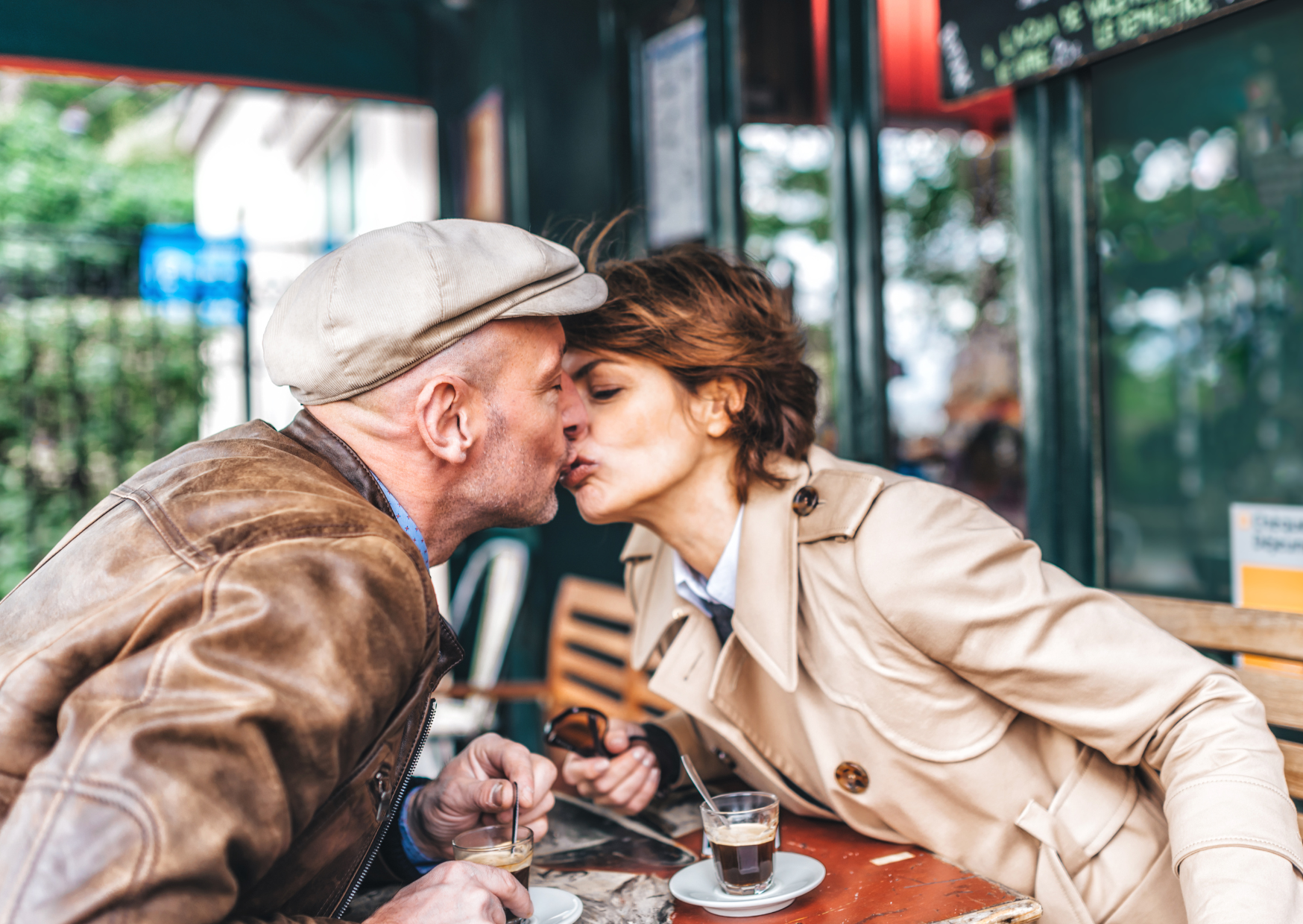 French Couples Kiss Here 4