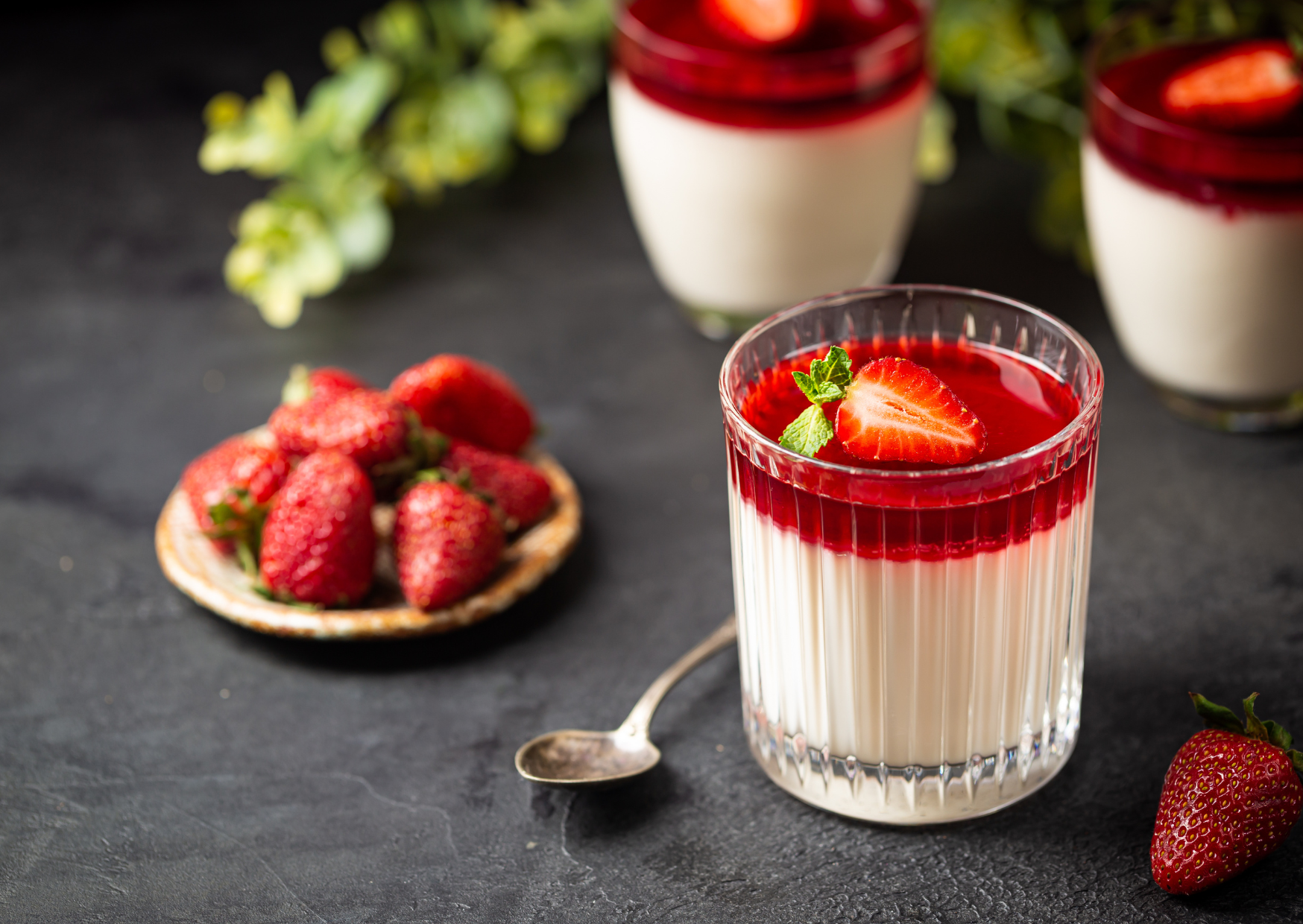 Italian Panna Cotta vs American Pudding: What’s the Difference? Why Italian Panna Cotta Hits Different Than American Pudding 4 Italian Panna Cotta Gelatin 3