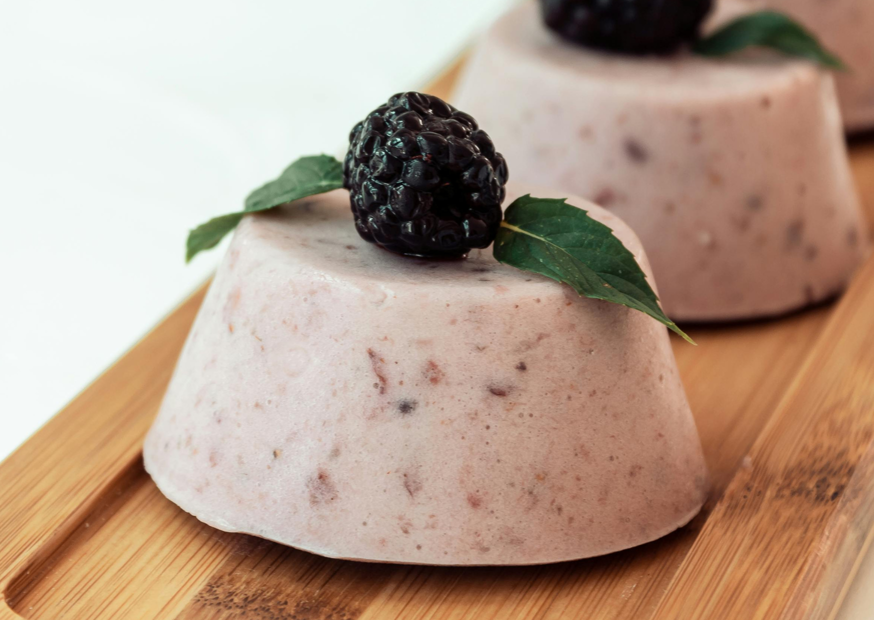 Italian Panna Cotta vs American Pudding: What’s the Difference? Why Italian Panna Cotta Hits Different Than American Pudding 3 Italian Panna Cotta Gelatin 5