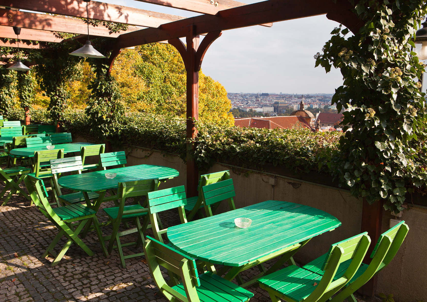 tipping in Prague 6