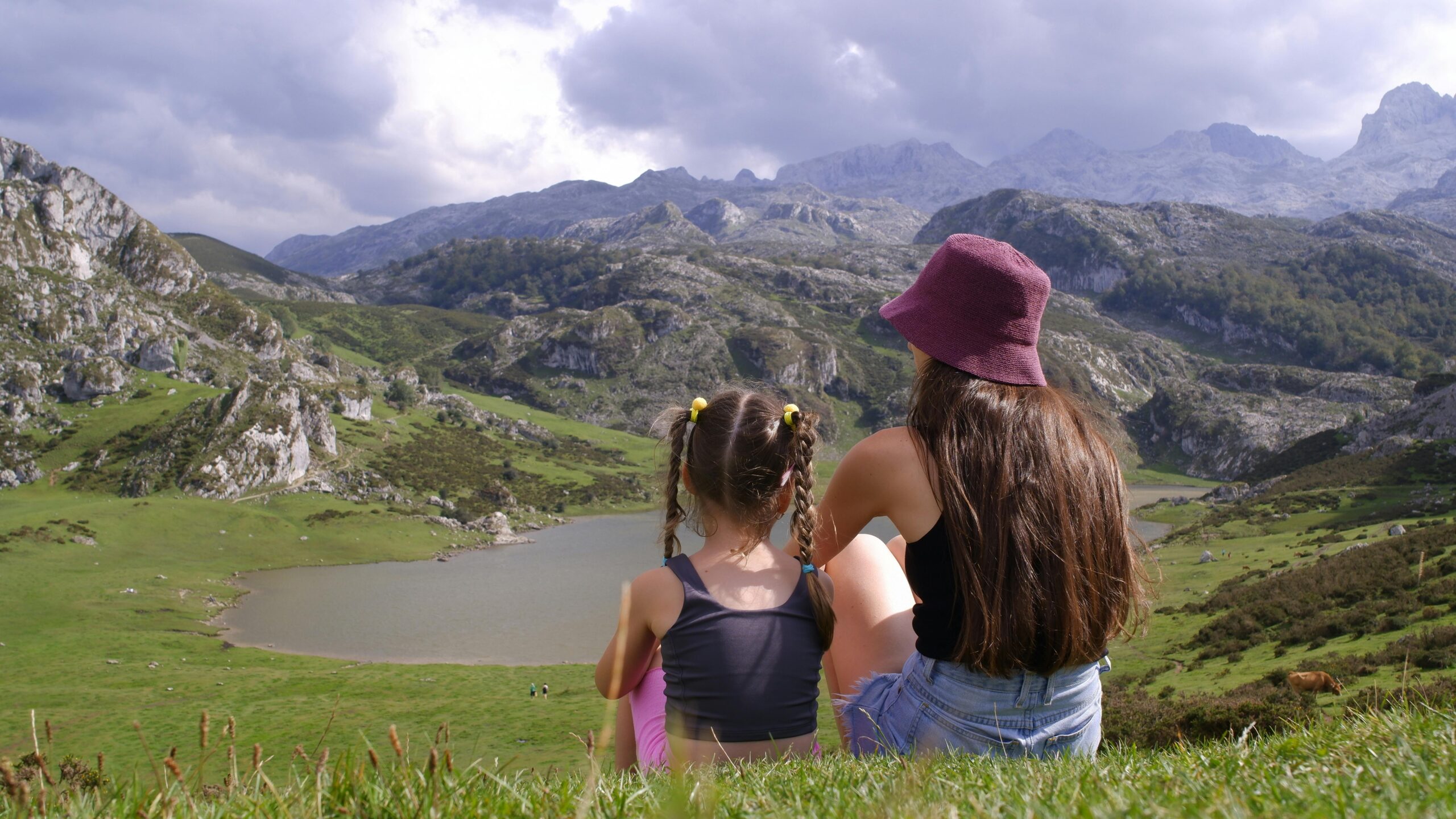 family in Spain 10 scaled