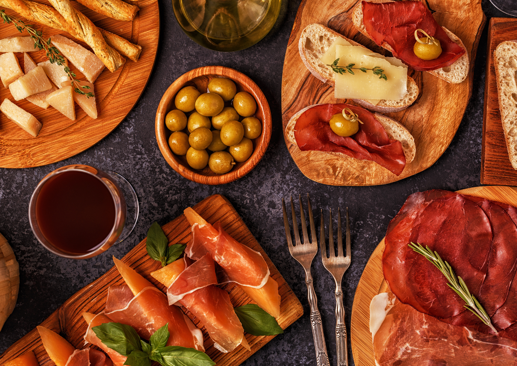 Italian eating 6